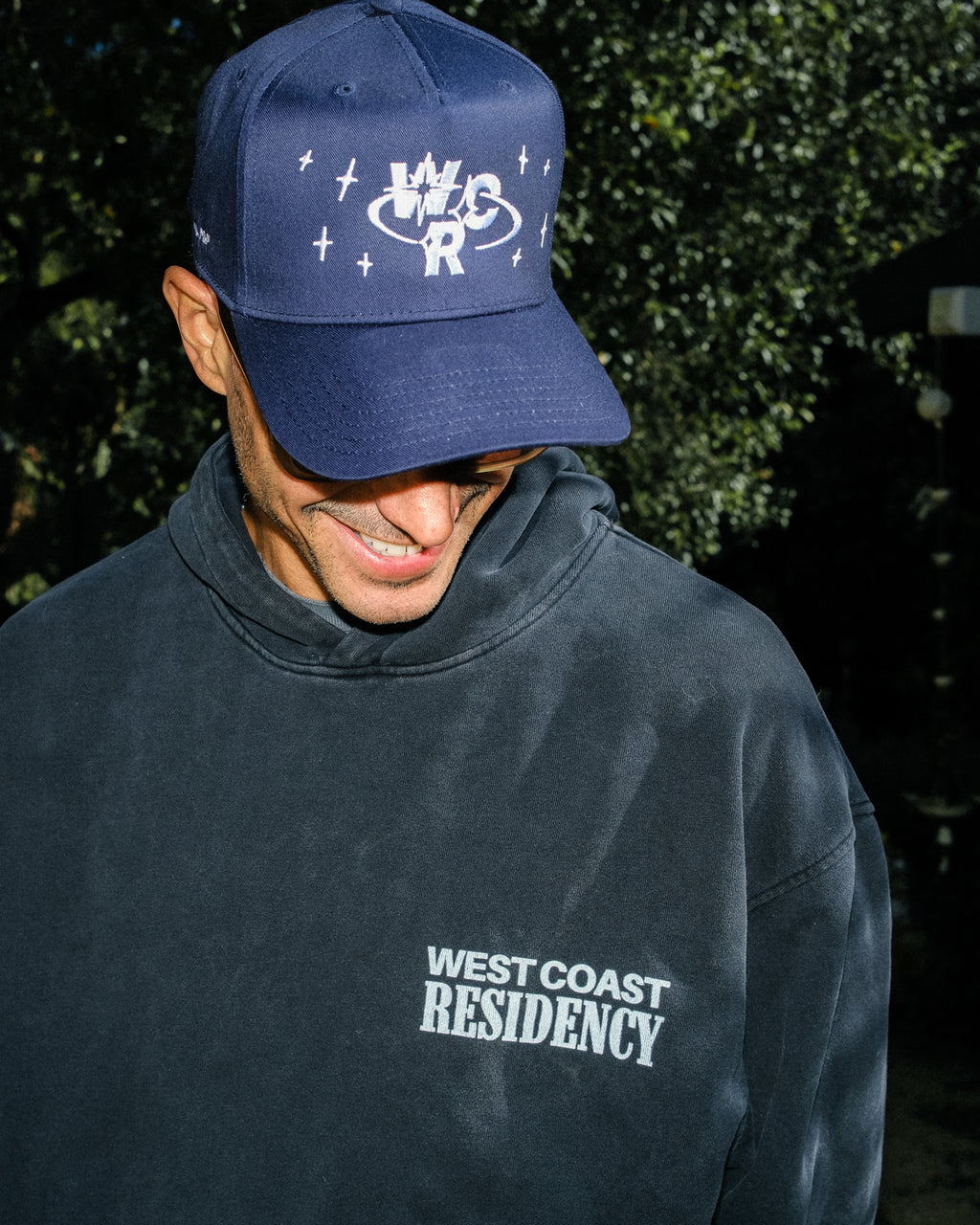 WCR - REAL FRIENDS & FAMILY HAT [NAVY/CREAM]